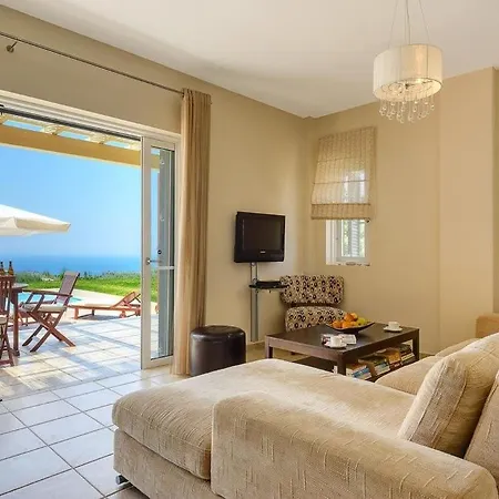 Sleeps 9 Pool Air Con Wifi * Lakíthra