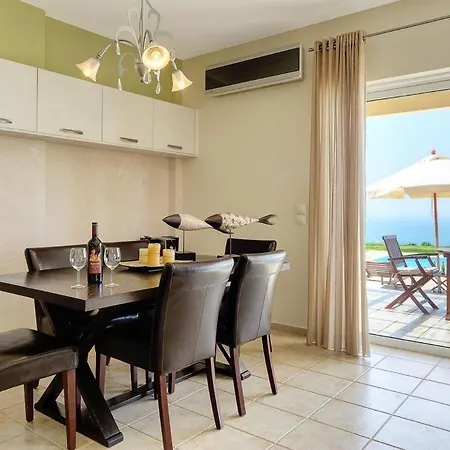 Sleeps 9 Pool Air Con Wifi Villa Lakíthra